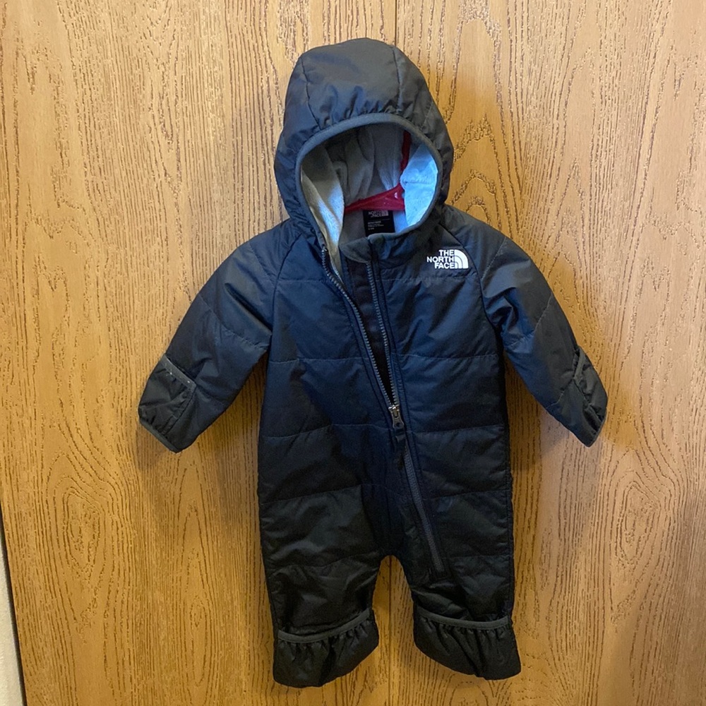 3-6 month infant north face snowsuit